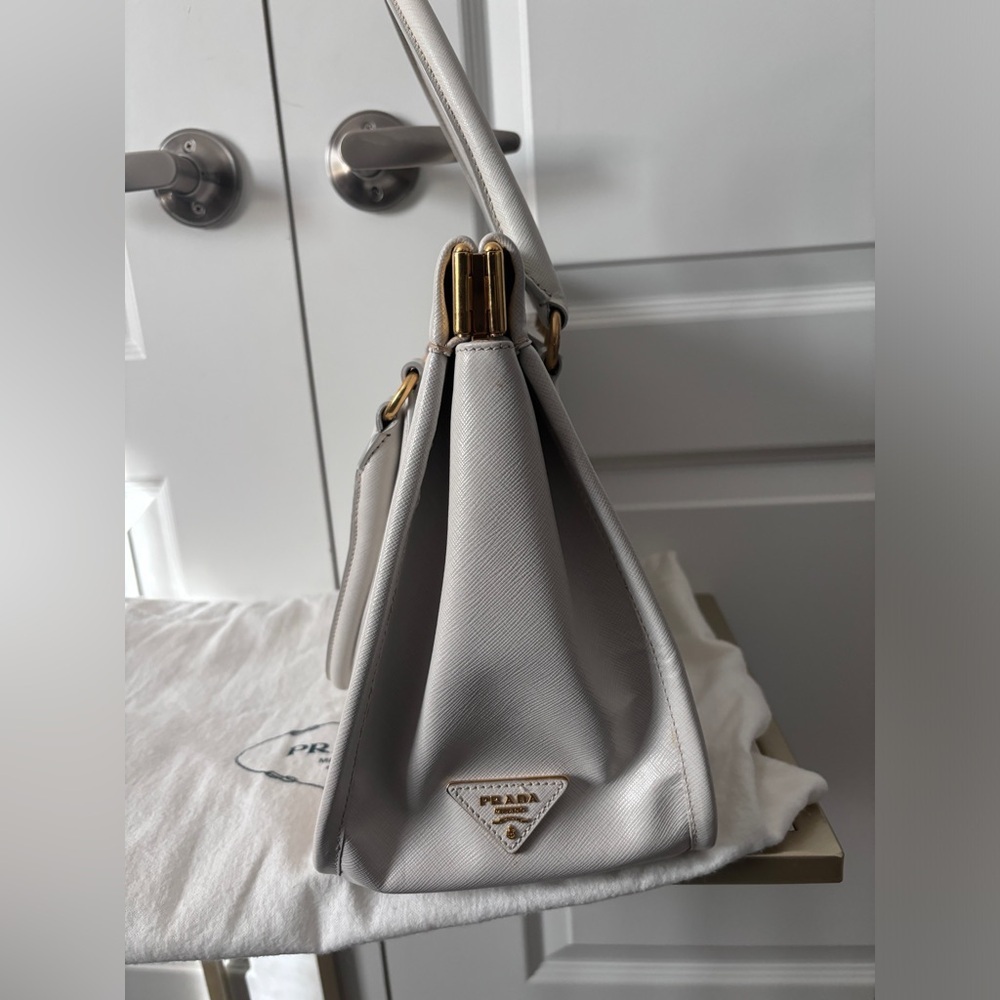 ✨ Host Pick ✨ Prada | Authentic 2012  Saffiano Lux Top Handle Tote Bag in Talco - Picture 7 of 15